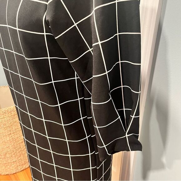 Maya’s Place Black & White Grid Pattern Midi Dress Size Small - Picture 2 of 6
